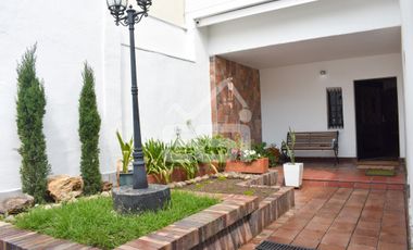 En Renta Casa Ubicada En Cedritos, Al Norte De Bogotá