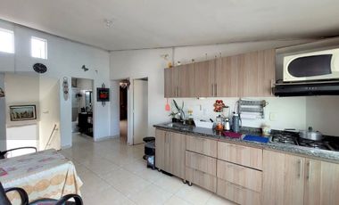CASA EN VENTA EN AVENIDA 30 DE AGOSTO/PEREIRA