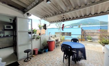 CASA EN VENTA EN AVENIDA 30 DE AGOSTO/PEREIRA