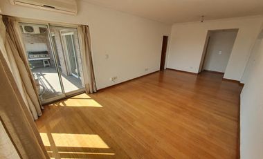 Departamento de 3 ambientes con cochera en plena lomitas