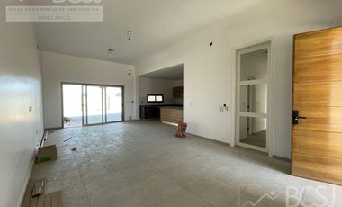 Casa en Barrio Privado Campo La Rosa