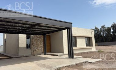 Casa en Barrio Privado Campo La Rosa
