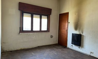 VENTA CASA EN DOLORES PRATS 1400  EL PALOMAR-MORON