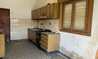 VENTA CASA EN DOLORES PRATS 1400  EL PALOMAR-MORON