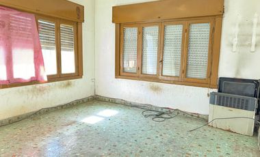 VENTA CASA EN DOLORES PRATS 1400  EL PALOMAR-MORON