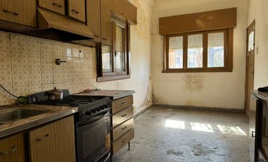 VENTA CASA EN DOLORES PRATS 1400  EL PALOMAR-MORON