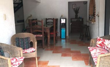 Casa Cuautla, alberca, árboles frutales, 4 autos, cómoda.