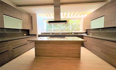 VENTA CASA  EN LOMAS DE CHAPULTEPEC