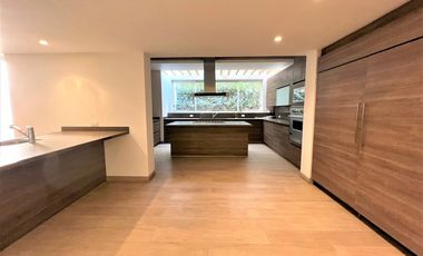 VENTA CASA  EN LOMAS DE CHAPULTEPEC