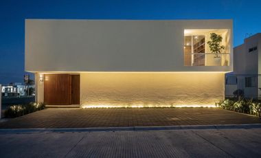 CASA EN VENTA EN JURIQUILLA QUERETARO