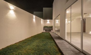CASA EN VENTA EN JURIQUILLA QUERETARO