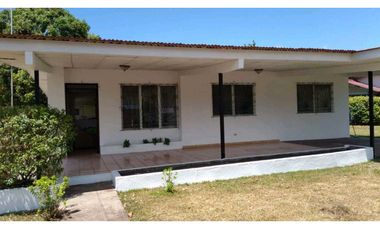 ALQUILO CASA EN SANTIAGO