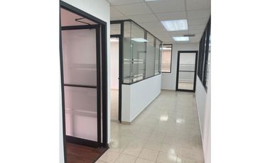 OFICINA / AVENIDA BALBOA / GALERIAS BALBOA / 400M2 / VISTA AL MAR