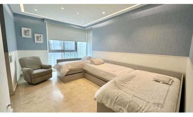 Se vende apto en.Pacific village