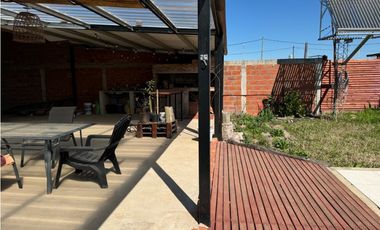 Vendo Casa con pileta en San Justo, Entre Ríos.