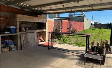 Vendo Casa con pileta en San Justo, Entre Ríos.