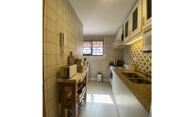 EXCELENTE DEPARTAMENTO DE 4 AMBIENTES FRENTE AL MAR CON COCHERA