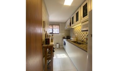 EXCELENTE DEPARTAMENTO DE 4 AMBIENTES FRENTE AL MAR CON COCHERA