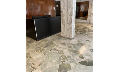 Ambiente externo con balcón