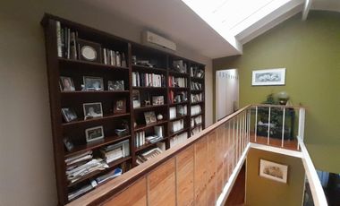 Venta-Excelente casa de 2 plantas  en Parque Chacabuco