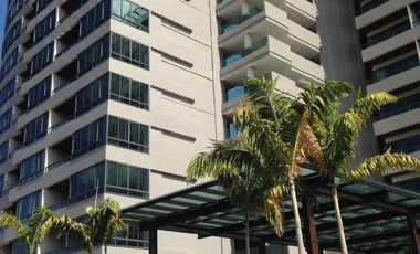 Top Floor condo with mountain view for sale