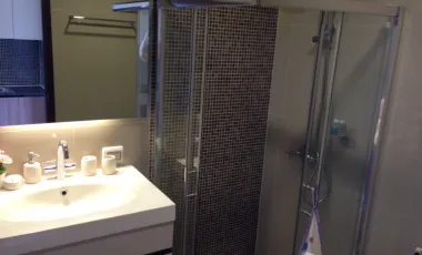 Top Floor condo with mountain view for sale