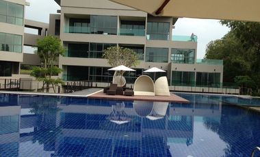 Top Floor condo with mountain view for sale