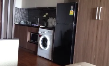 Top Floor condo with mountain view for sale