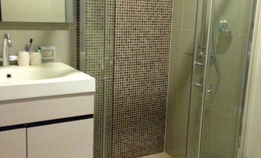 Top Floor condo with mountain view for sale