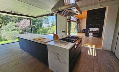 Casa Moderna con excelentes espacios