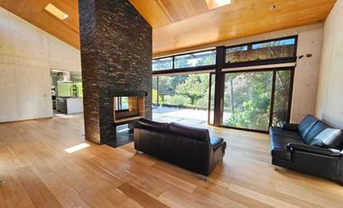 Casa Moderna con excelentes espacios