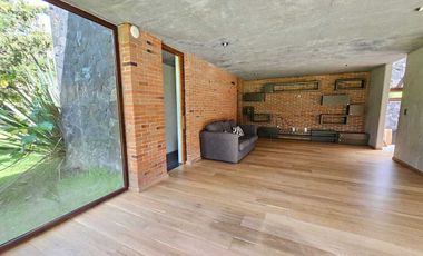 Casa Moderna con excelentes espacios