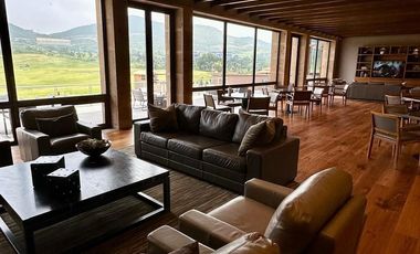 VENTA DE CASA EN TERRALTA RESIDENCIAL COUNTRY CLUB VALLE PONIENTE