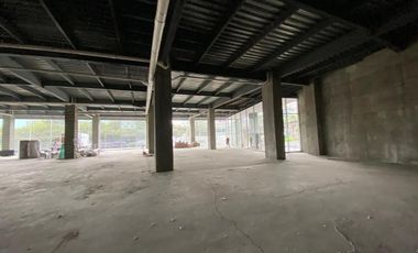 Amplio Local de 1,808 m² en Santa Fe - Ideal para Grandes Negocios