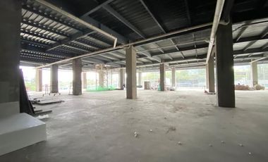 Amplio Local de 1,808 m² en Santa Fe - Ideal para Grandes Negocios