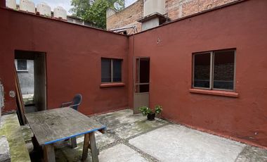 TERRENO EN VENTA CON CONSTRUCCIÓN EN COYOACÁN