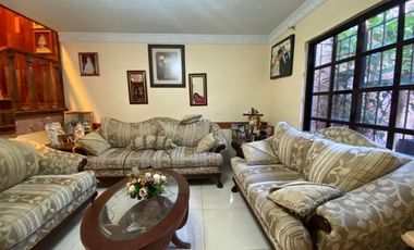 VENTA CASA CUAUTITLÁN CENTRO CON USO COMERCIAL.