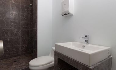 VENTA OFICINA HUMANA WORKCENTER FRENTE PLAZA AMERICAS PISO  5 PLAYA DEL CARMEN