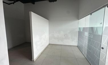 VENTA OFICINA 40M2 EQUIPADA FRENTE A STARBUCKS PLAYA DEL CARMEN PLAZA AMERICAS