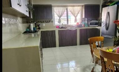 CASA EN CONDOMINIO EN LOMAS DE CORTES