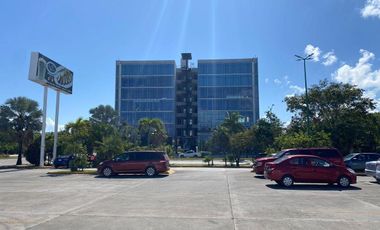 OFICINAS VENTA  FRENTE A PLAZA LAS AMERICAS PLAYA DEL CARMEN HUMANA WORKCENTER