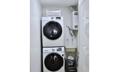 se alquila apto Avenida Balboa decorado, amoblado frente al mar