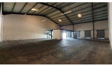 se Alquila Galera En Parque Industrial 730m2.$4,500.00