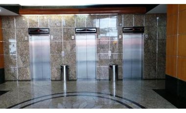 Se Alquila  Oficina  Amueblada Obarrio 130 MTS2 $1.300.00