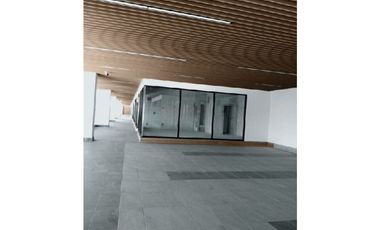 Se Alquila Local comercial en El Bosque Vía R. Alfaro $700.00