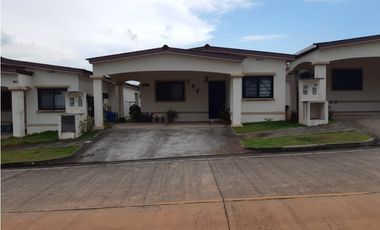 Se Vende Casa hermosa en Chorrera 125 Mts $130.000.00