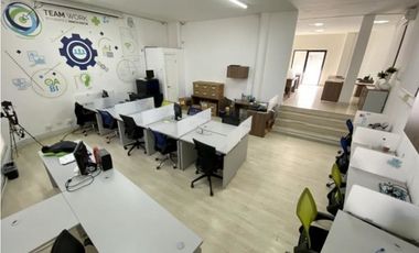 Se Alquila Oficina Amoblada Equipada 300 mts $2.000.oo