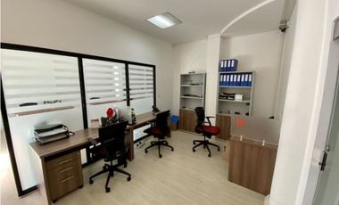 Se Alquila Oficina Amoblada Equipada 300 mts $2.000.oo