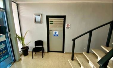 Se Alquila Oficina Amoblada Equipada 300 mts $2.000.oo