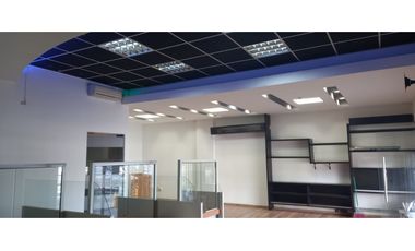 Se Vende Galera con Oficinas Parque Lefevre 800 Mts $1.300.000.00